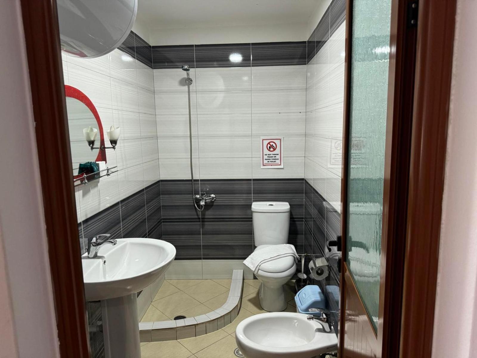 Vlora Villa Buitenkant foto
